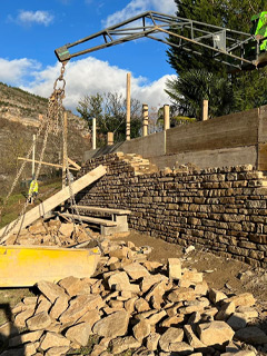Mur de soutènement en pierre
